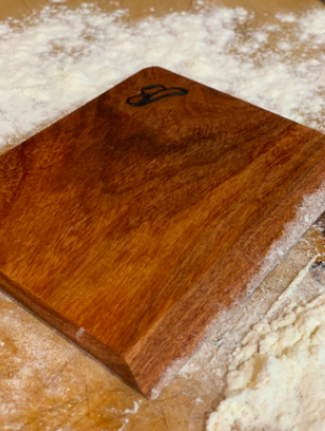 Kent_Rollins's tweet photo. NEW! For those of you who like to bake or know someone who does, you can grab your dough scraper online at our store right now! Click below.
https://t.co/doR6qRHW2t
.
.
.
#kentrollins #doughscraper #shoponline #cowboykent #dutchovencooking #baking #cowboycooking #cowboyhat https://t.co/stPDYJueEp