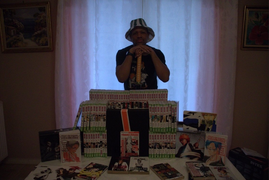 Tachikaze9331's tweet photo. Bonne année les reufs.
Vive Bleach , vive Kubo, vive vous les nakamas.
Bonne anniversaire Urahara en passant, ma vidéo elle est sur toi aujourd'hui ! ❤️
#Bleach #BleachFaceAgain #TiteKubo #Love #GazetteSeireitei #Urahara #Ichigo #Rukia https://t.co/eaknIMYnDQ
