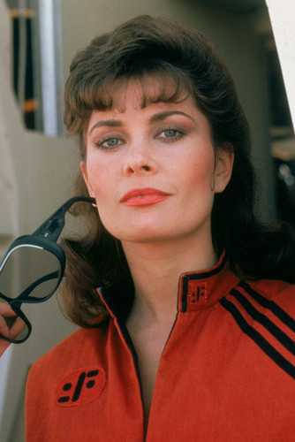 Happy 67th birthday to our favorite Visitor, Jane Badler! 