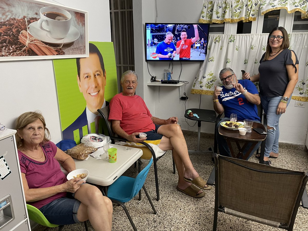 silkia's tweet photo. Esperando el 2021 con un invitado especial @juandalmauPR  💚🇵🇷 ✨ https://t.co/fWe4wi2XnM
