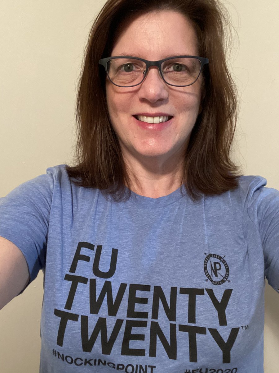 LinnLLAP's tweet image. All dressed up to celebrate the end of this effed up year 🎊 #FU2020 #NockingPoint