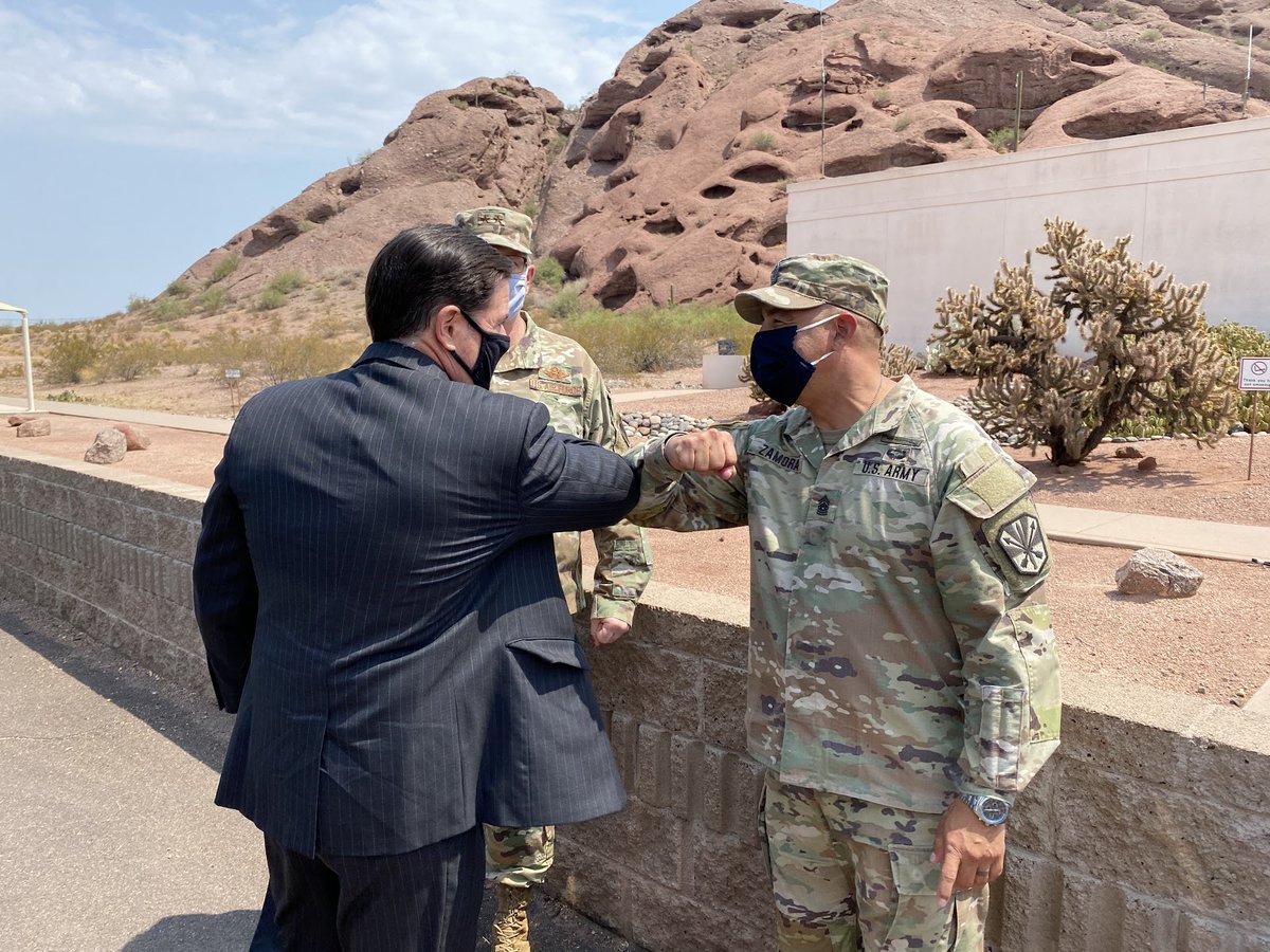 Here’s Governor  @dougducey with just some of the heroes from the  @AZNationalGuard. 2/