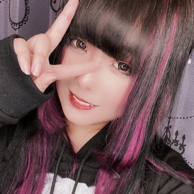 えん様 新年明けましておめでとうございます。 今年もenn様をずっと推せて