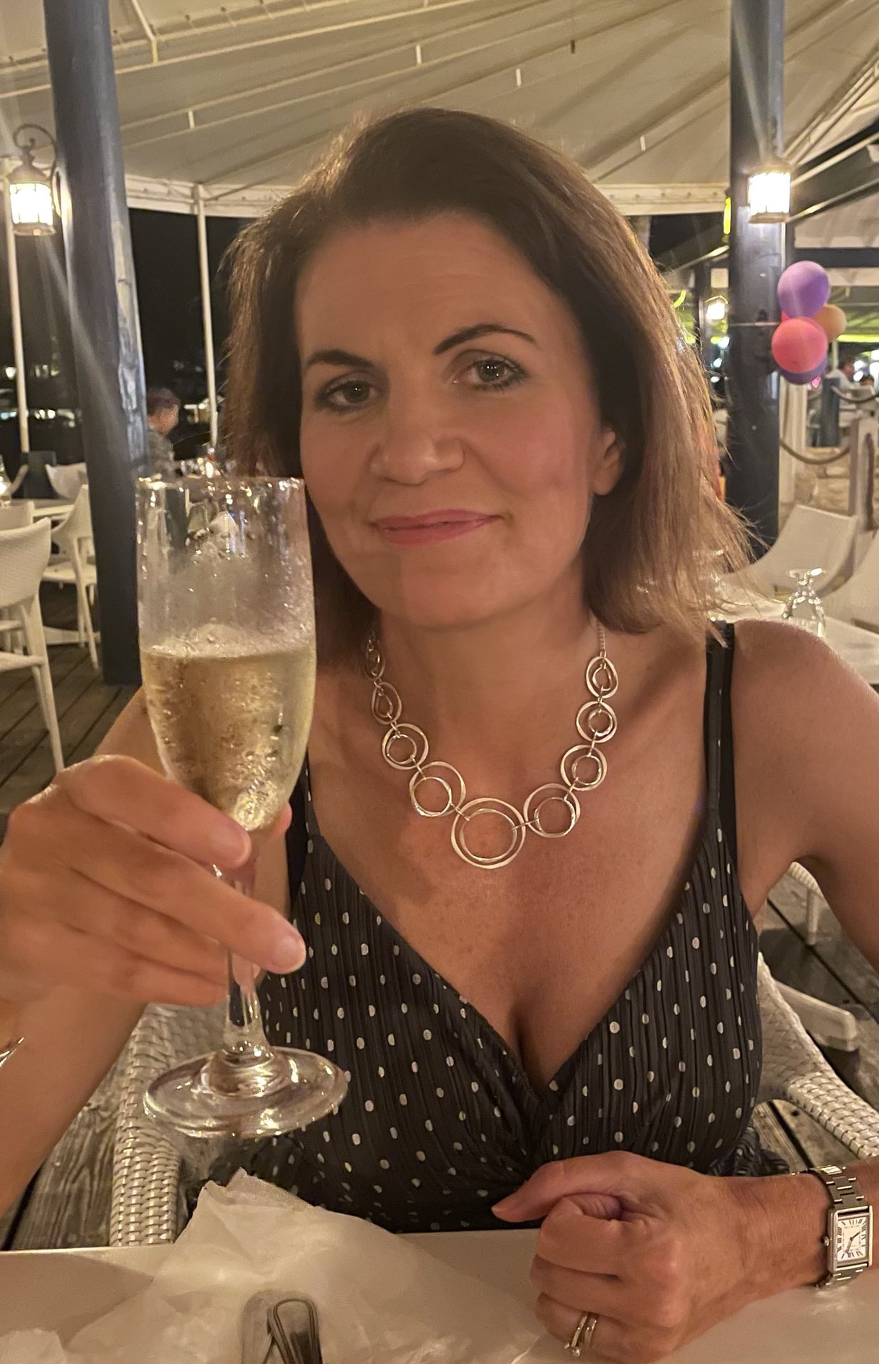 Classify English radio presenter Julia HartleyBrewer