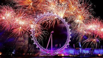 ActingMastery's tweet photo. No other city does fireworks like #NYE in London. Happy 2021 https://t.co/COVZi4fJSk