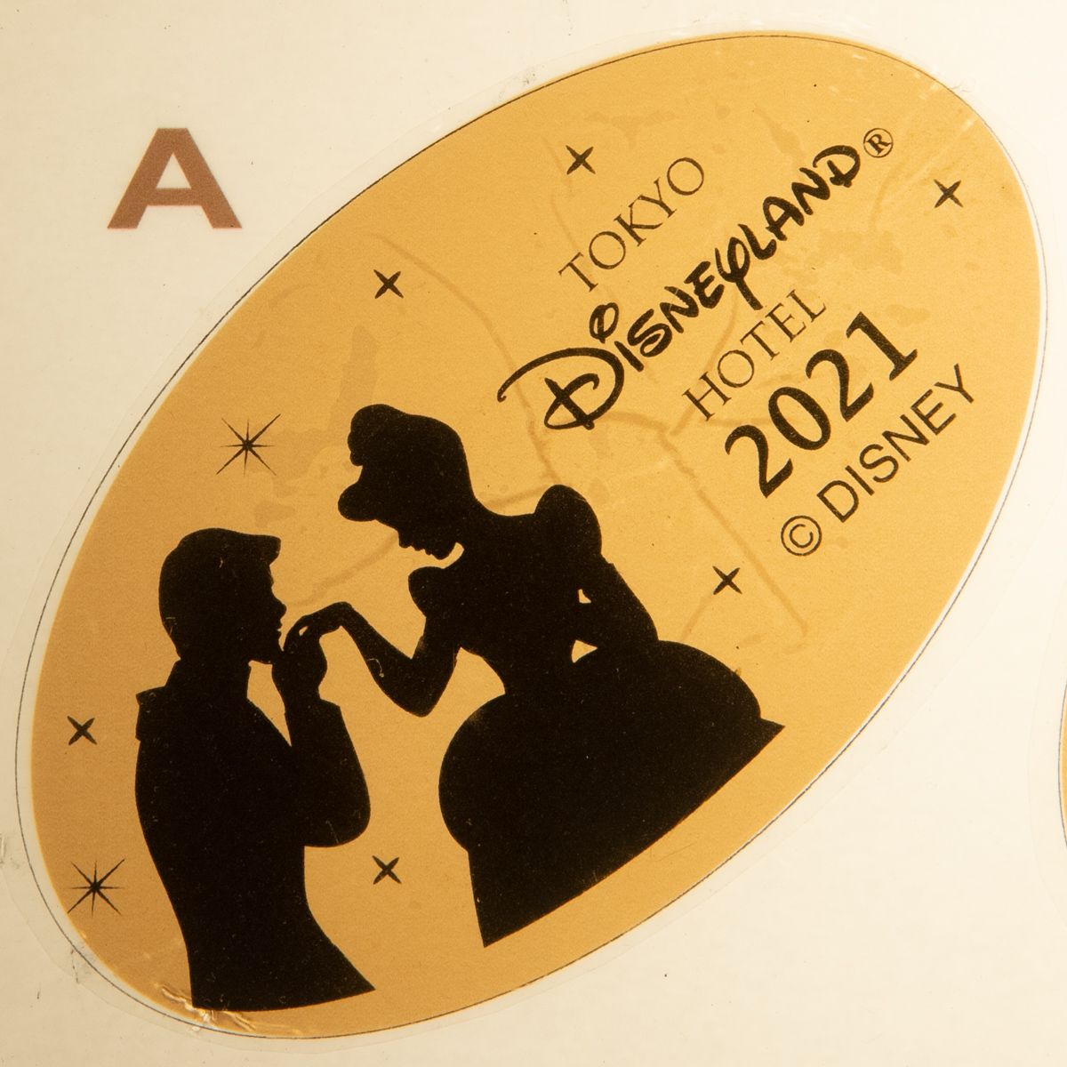 Mezzomikiのディズニーブログ 21年版 東京ディズニーリゾート イヤリースーベニアメダル 東京 ディズニーランドホテルはおしゃれなシルエットデザイン シンデレラ プリンス チャーミング アリス チェシャ猫 ベル 野獣 詳しくは T Co