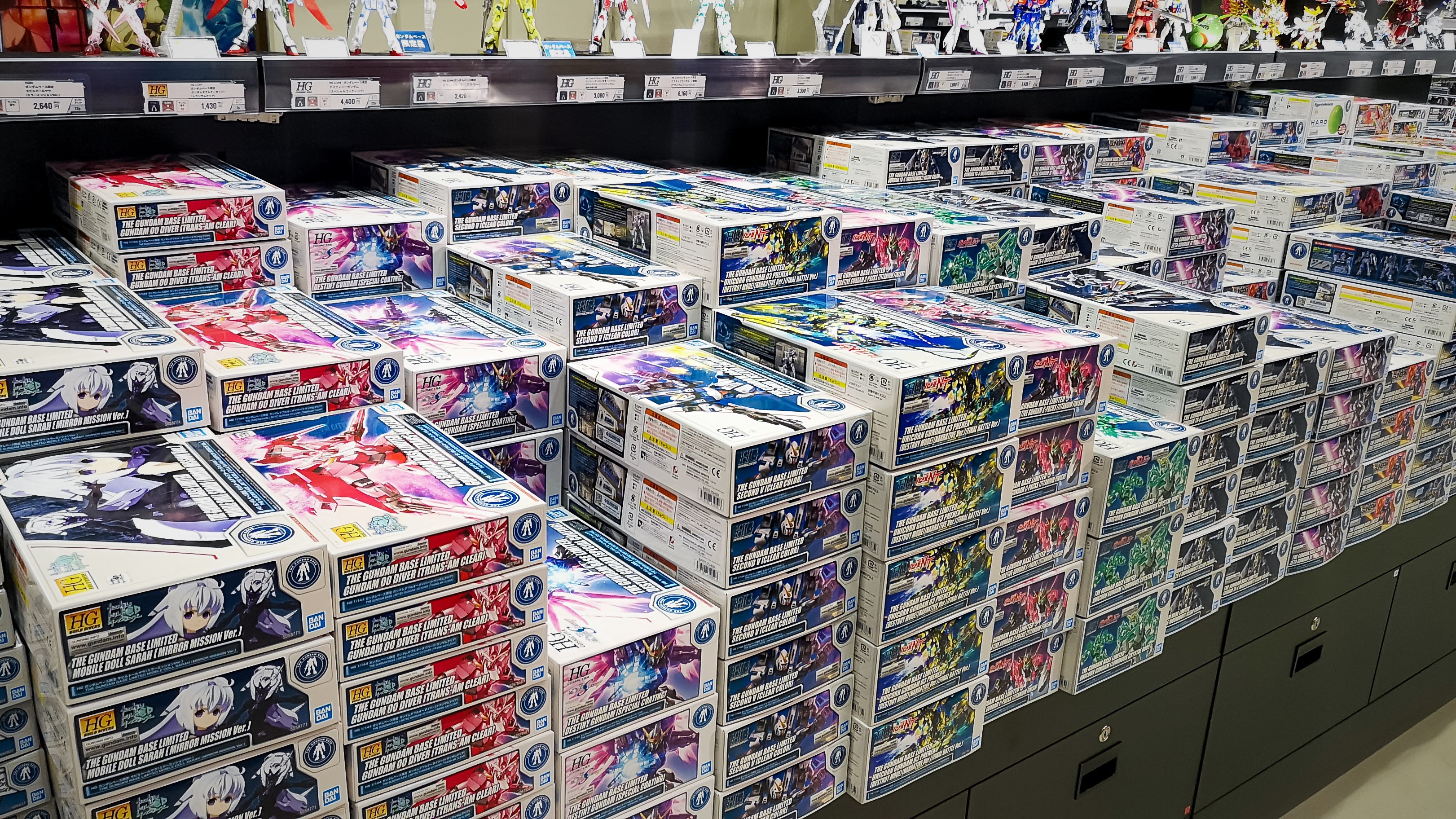 The Gundam Base 東京店情報 ガンダムベース東京は新年から様々なガンプラを取扱いしております 今回は本日の東京店店内をご紹介 限定商品の在庫情報はこちらをご確認ください T Co Ljtmx9yukj T Co 93kjbjhqvf Twitter