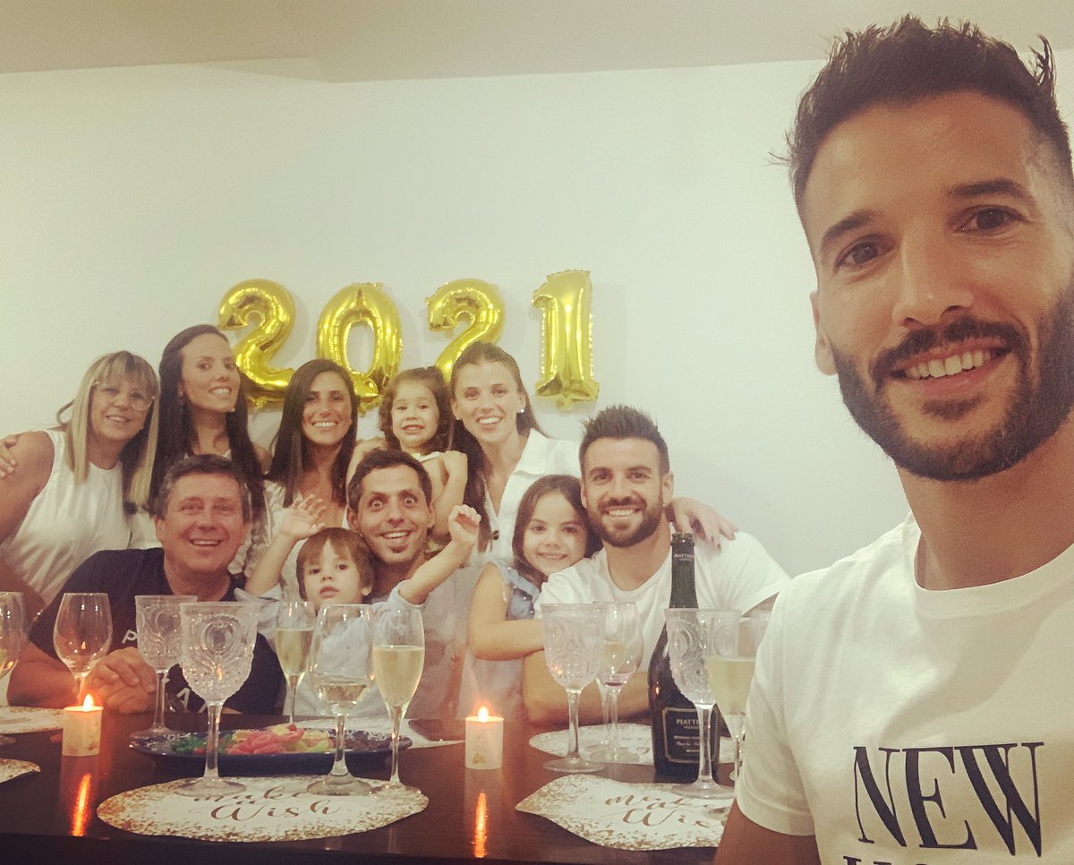 Finaliza un año duro, difícil, diferente, pero dejándonos una enseñanza muy clara; Valorar y disfrutar las pequeñas cosas, sabiendo que la salud es lo más importante. 
Feliz 2021 para todos!!! Sigamos cuidándonos!!
#añonuevo #nuevasilusiones