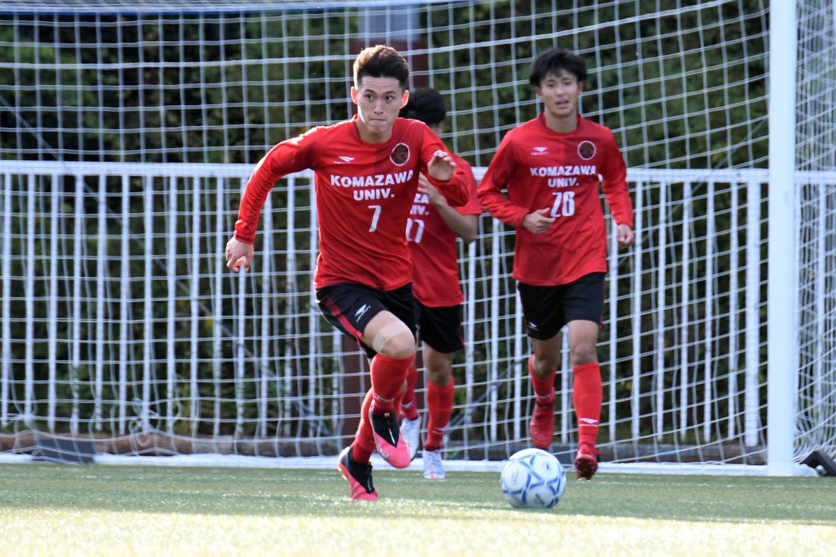 駒澤大学体育会サッカー部 お知らせ 昨日 Jr東日本カップ第94回関東大学サッカーリーグ戦1部全試合が終了いたしました それに伴い 薬真寺孝弥の得点王 15得点 と荒木駿太のアシスト王 9アシスト が確定しました 弊部において 得点王は02年の