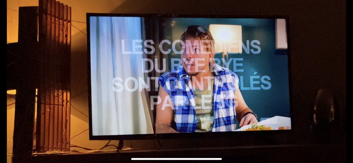olibolduc's tweet photo. Des messages subliminaux au #ByeBye2020 ! Bonne année! https://t.co/k1uWLoLqUt