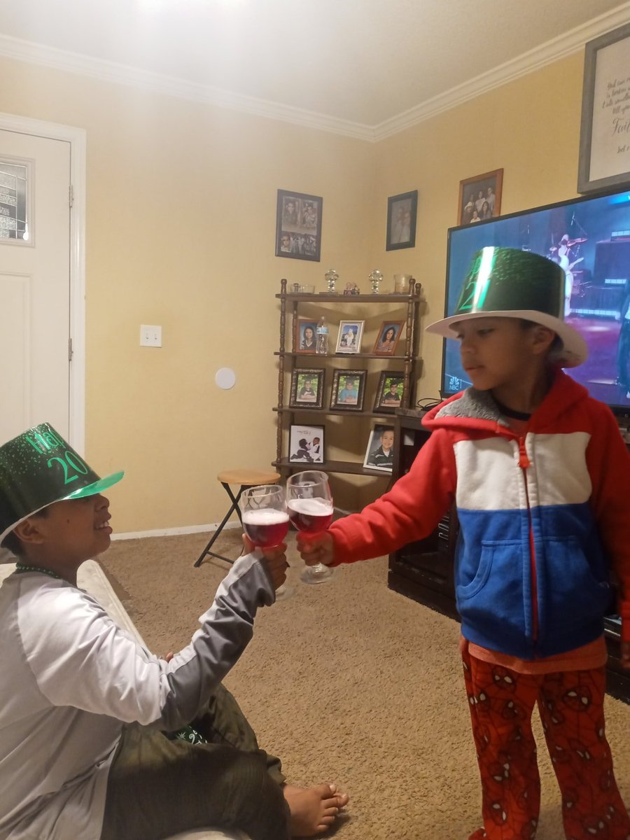 OVO_Source's tweet image. #LoneStarNYE 
From Amarillo Texas