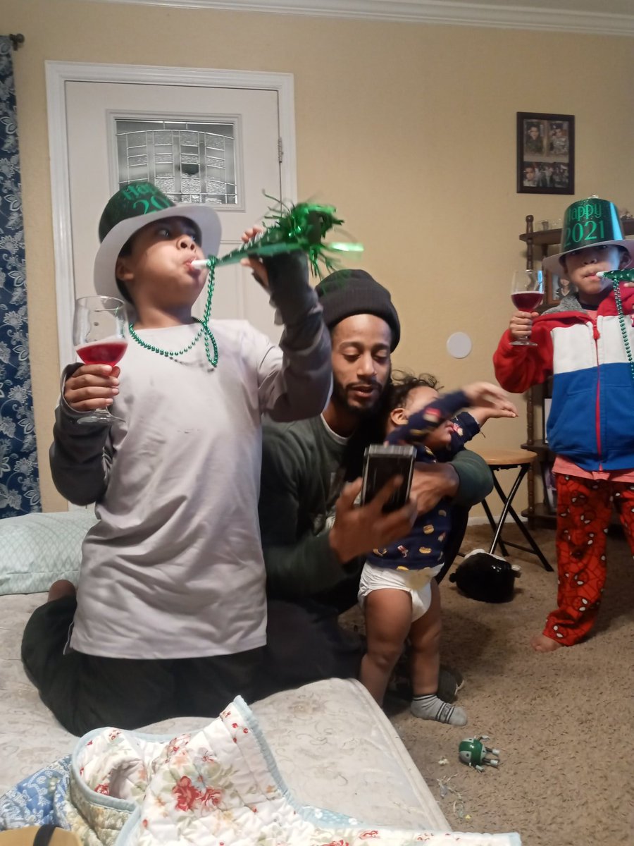 OVO_Source's tweet image. #LoneStarNYE 
HAPPY NEW YEAR WORLD