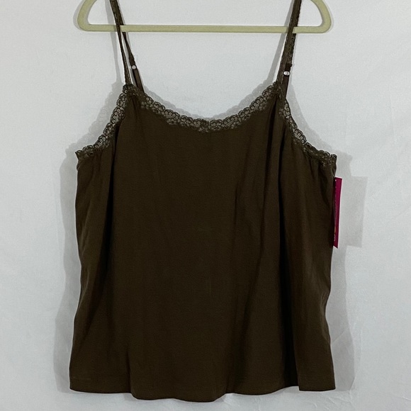 alohacarebear's tweet photo. So good I had to share! Check out all the items I'm loving on @Poshmarkapp from @CentenoAudrey #poshmark #fashion #style #shopmycloset #annamaxwell #lizlangefortarget #jcrew: https://t.co/raqudQvcMN https://t.co/Cpu0wY2s5z