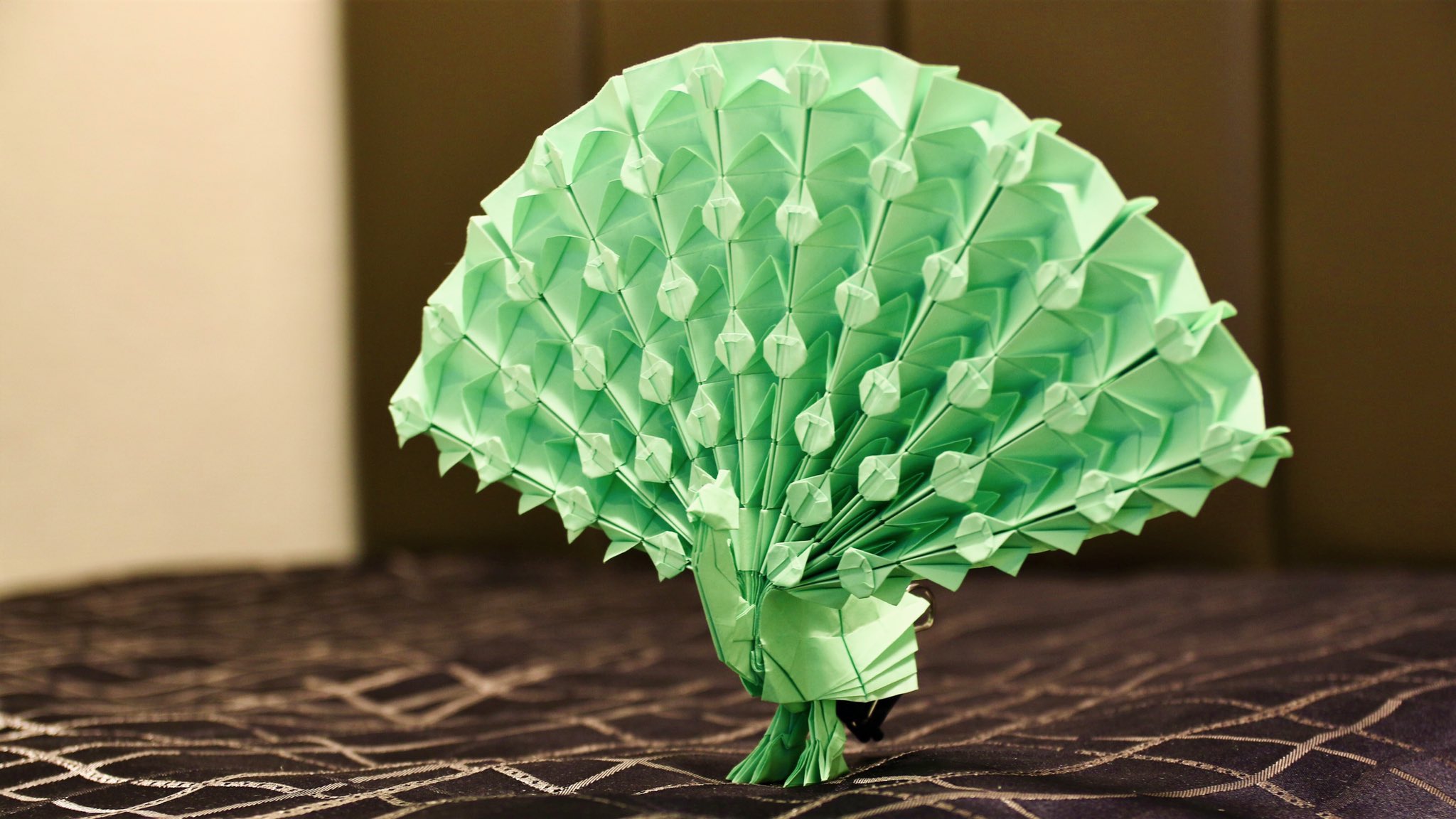 Twitter 上的 今井雄大 折り紙マイマイ あけましておめでとうございます 折り紙でクジャクを折りました 21年もよろしくお願いします 折り紙作品 T Co 3xl6a3smwj Twitter