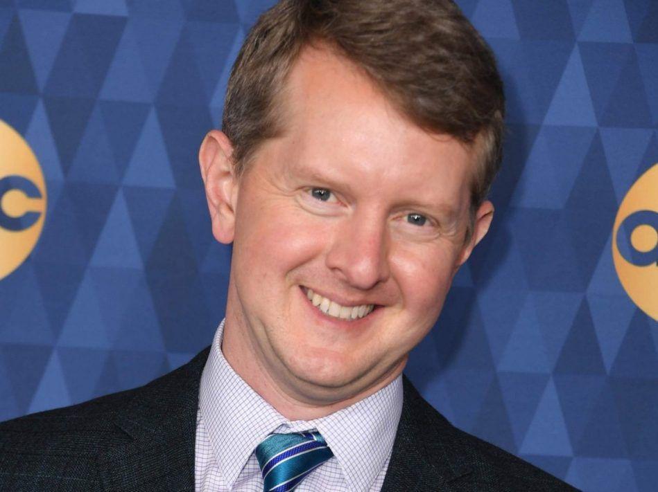 'Jeopardy!' host Ken Jennings apologizes for past 'insensitive' tweets