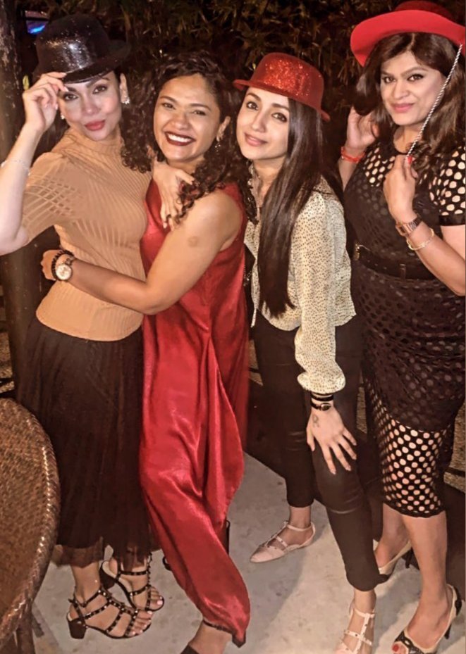 EqnTpP5UcA8SjS2?format=jpg&name=medium