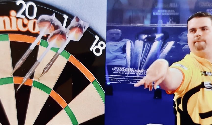 26DARTS (@26darts1) on Twitter photo Pause bei der #dartswm produktiv genutzt 💪 Die neue Folge mit Rückblick und Ausblick zur WM 🍆Und: Weshalb der Erfolg von <a href="/GGiant180/">Gabriel Clemens</a> in 🇩🇪 nur in der Breite spürbar sein wird. Was mit Gary Anderson nicht stimmt. #darts
🎧 open.spotify.com/episode/3b5Vp8…
🍏 podcasts.apple.com/de/podcast/26d… Pause bei der #dartswm produktiv genutzt 💪 Die neue Folge mit Rückblick und Ausblick zur WM 🍆Und: Weshalb der Erfolg von <a href="/GGiant180/">Gabriel Clemens</a> in 🇩🇪 nur in der Breite spürbar sein wird. Was mit Gary Anderson nicht stimmt. #darts
🎧 open.spotify.com/episode/3b5Vp8…
🍏 podcasts.apple.com/de/podcast/26d…
