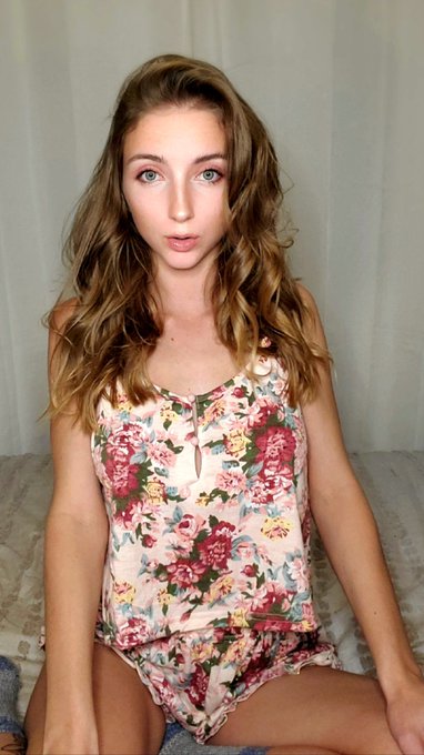 Happy New Year! 🌸 thank you to everyone for your support 🌷 Cant wait to see what 2021 has in store! 🌺<a href="/tag/vanlife"class="tags"><span>#vanlife</span></a>