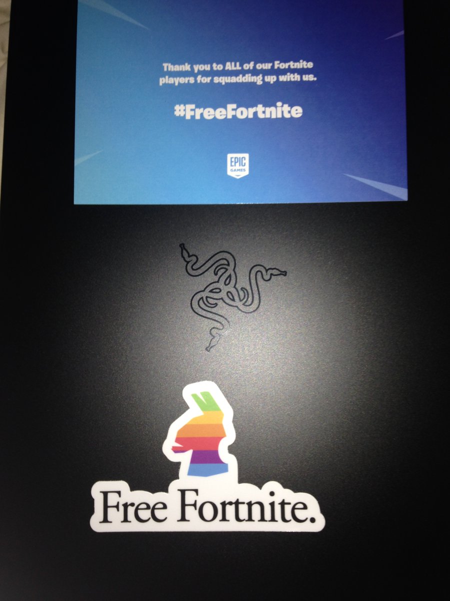 DiddyFN's tweet image. Free fortnite laptop came in