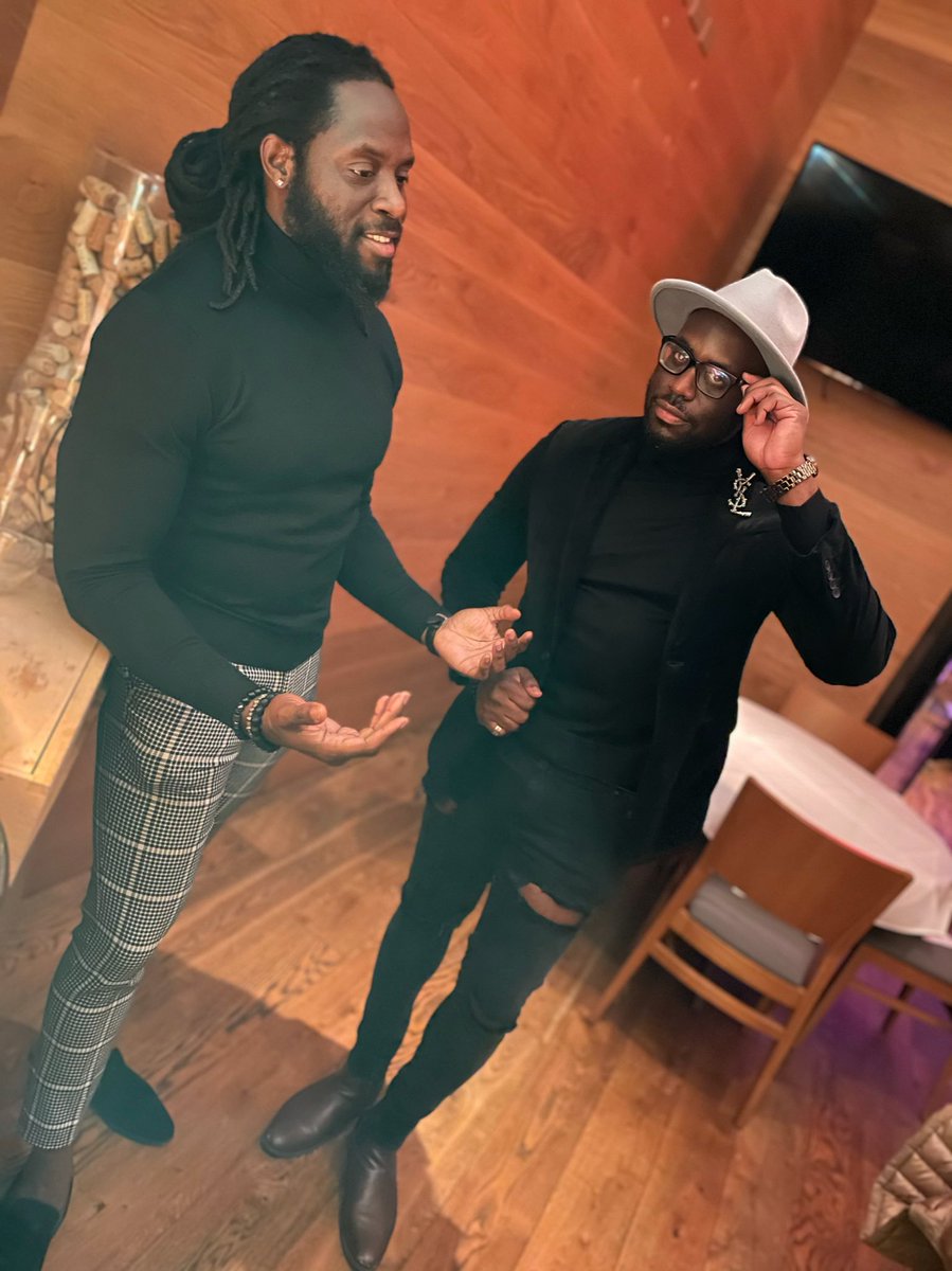 QUE_MaDiQ's tweet image. NewYear Same KINGS🙏🏿🎉👑#365/365 #Loading2021 ...