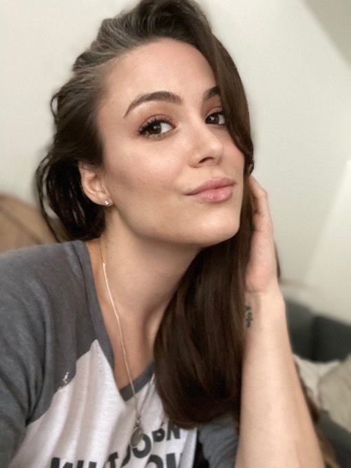 Happy new year 🥳 😘 https://t.co/NzSvXzmxx9<a href="/tag/50thousand"class="tags"><span>#50thousand</span></a>