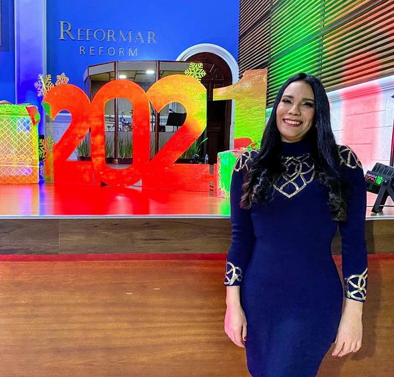 KathCubilet's tweet photo. ¡Bienvenido 2021!
Te recibo sin temores pues Dios sigue reinando, sigue en total control, nada le toma por sorpresa, es Rey eterno y yo soy su hija.
# https://t.co/KRipgpwutq