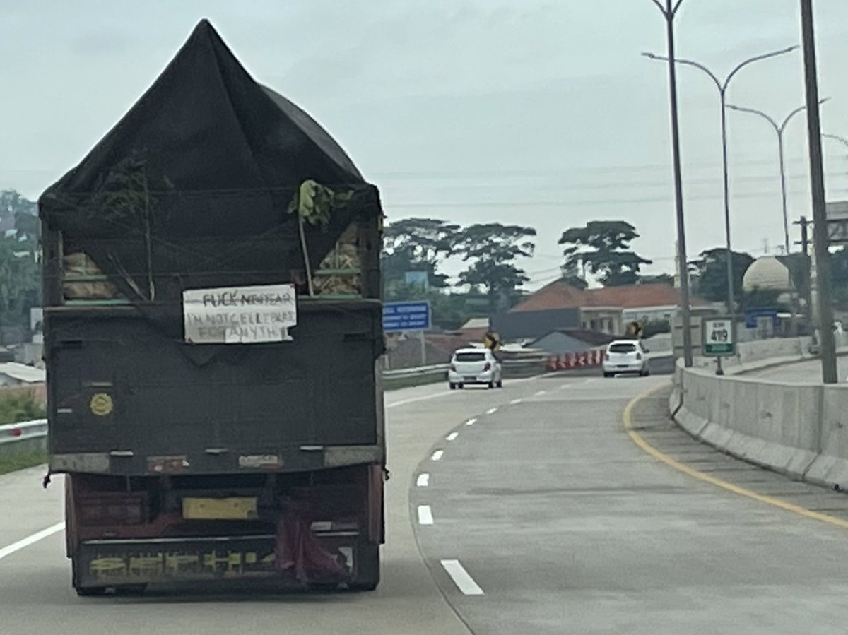 lirhaff's tweet image. Fuck new year I'm not celebrate for anything 👍