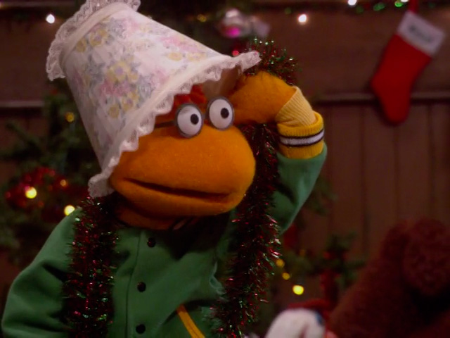 HeartStillGold's tweet photo. If you are safe at home to ring in the #NewYear, remember to scream "Jumanji" at midnight to end the 2020 game!  I am looking forward to 2021 to start over again!  #muppets #2020ending #NewYear2021 https://t.co/XmUpczvyAJ