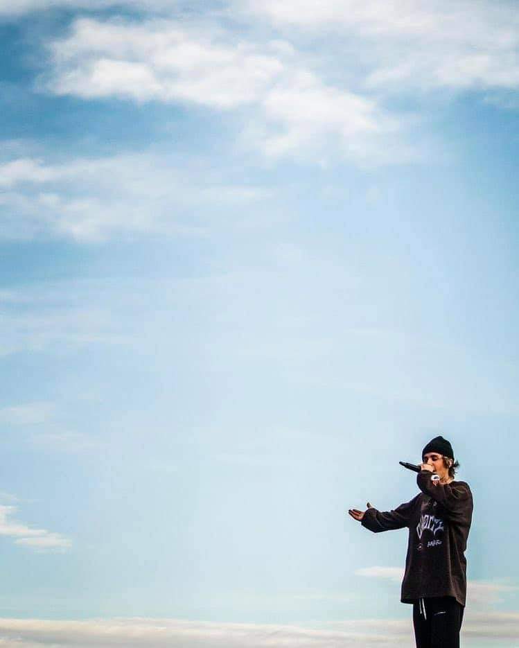 ciudadinteligen's tweet image. Alguno sabe el nombre del Dj que lleva casi dos horas atarantandonos? #marketing #BieberNYE