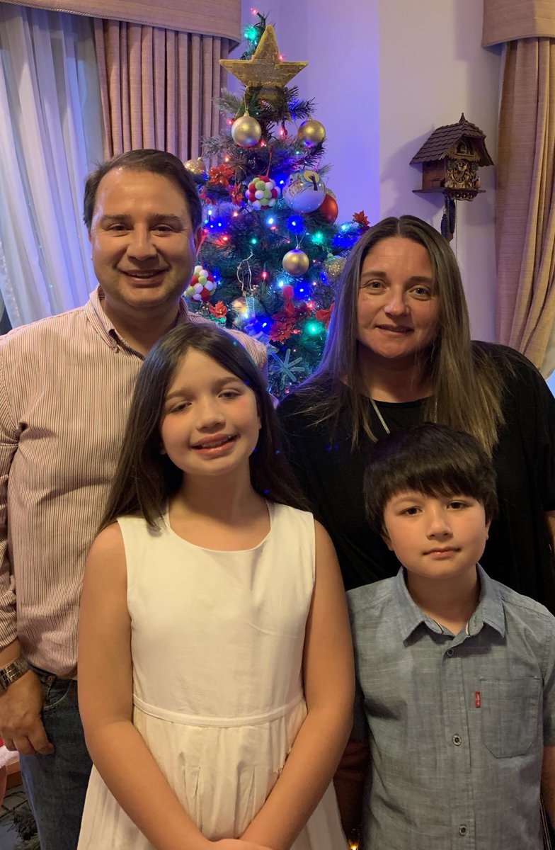 frank_sauerbaum's tweet photo. 🇨🇱👍🏻Felicidades a todos ! Que este año 2021 les traiga salud, amor, prosperidad y felicidad ! Chile se vuelve a levantar después de este triste 2020, un abrazo con cariño de mi familia y mío,Vamos con todo 2021 ! 💪🏻🇨🇱 @ChillanOnline @ladiscusioncl @Canal_21tv @RadioNuble https://t.co/CtVWaTZaVs