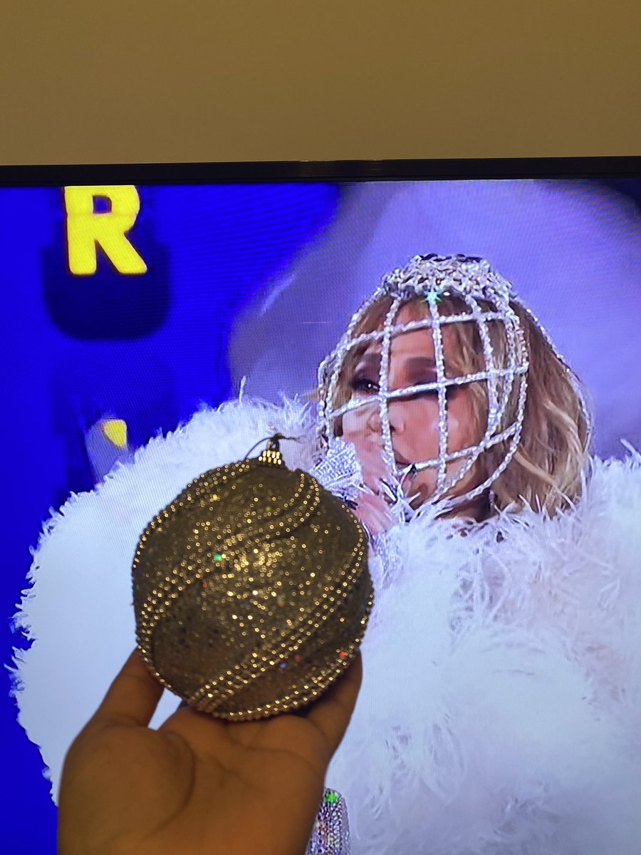 Bruh 
#jlo #nye #RockinEve