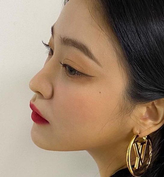 big praise to rv makeup artist