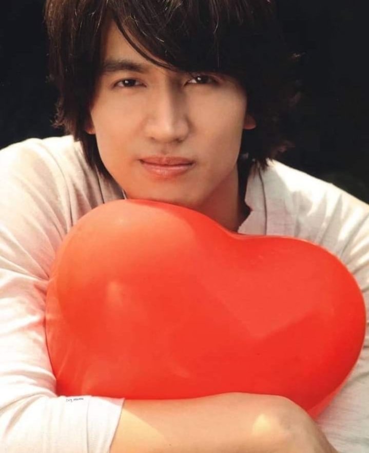A very Happy Birthday and New Year Jerry Yan        