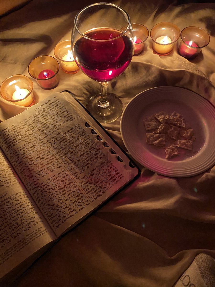 ProDUCKtive1913's tweet image. Holy Sacrament to usher in the New Year. Thankful to God that in spite of a tumultuous year of loss, He saw fit to continue allowing us to gain. #HappyNewYear