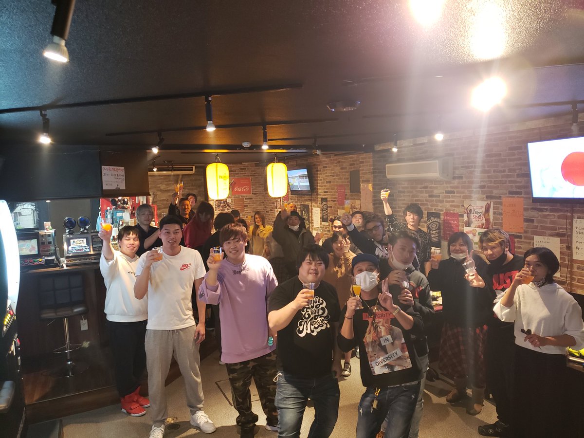 ダーツ酒場 やぶさめ 皆さまのおかげで 元気に新年を迎えることができました 本年が皆様にとって明るく幸多き一年となりますよう 心よりお祈りいたします 本年もどうぞ宜しくお願い申し上げます ダーツ酒場やぶさめ 店主 従業員一同 ダーツ酒場 やぶさめ 皆さまのおかげで 元気に新年を迎えることができました 本年が皆様にとって明るく幸多き一年となりますよう 心よりお祈りいたします 本年もどうぞ宜しくお願い申し上げます ダーツ酒場やぶさめ 店主 従業員一同