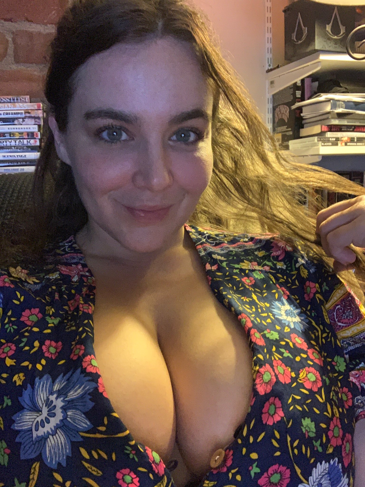 Hey you guys! Spent this NYE watching all 3 of the Hobbit movies! Cum tell me about your night! ❤️

https://t