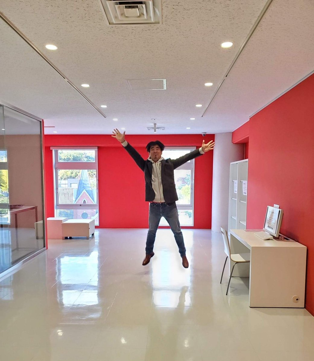 あけましておめでとうございます🌅
歳忘れ京都コンポライブには沢山のお運び、また沢山配信をご覧いただきありがとうございます🙇
2021年も音の楽しさ、奥深さをお伝えできたらと思います。Small band, Big band共々どうぞご贔屓に‼️