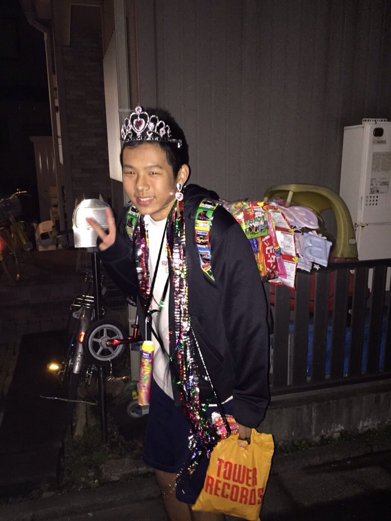 รับจ๊อบค้าบแหะๆ รับกับแกล้มไหมพี่
#ผับอีsmทิพย์