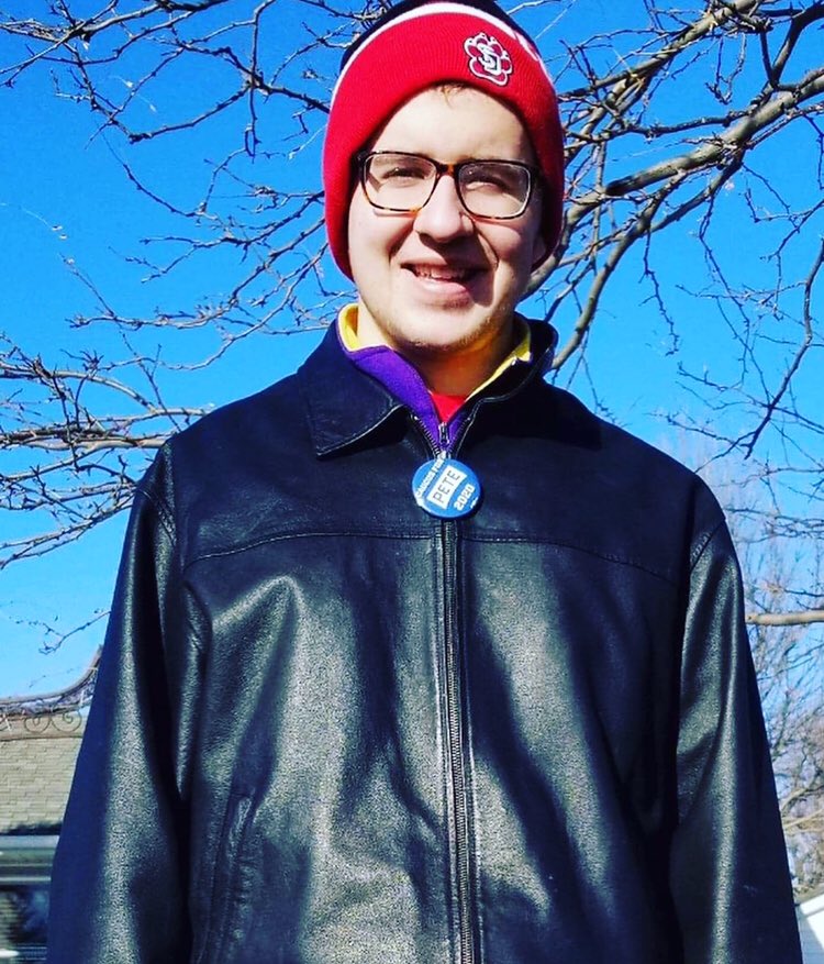 Thread 2020: Jan got involved in many campaigns during the presidential primary. I went door knocking for Mayor Pete in IA. Weekend before IA Cacus I was in Sioux City, meeting Klobuchar, making calls in a lot of offices, door knocking for Biden!