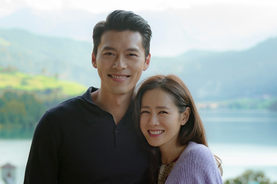 soompi's tweet photo. #SonYeJin Writes Post Following News Of Relationship With #HyunBin
https://t.co/zpVsXVgqZ6 https://t.co/Ser1dIc3o4