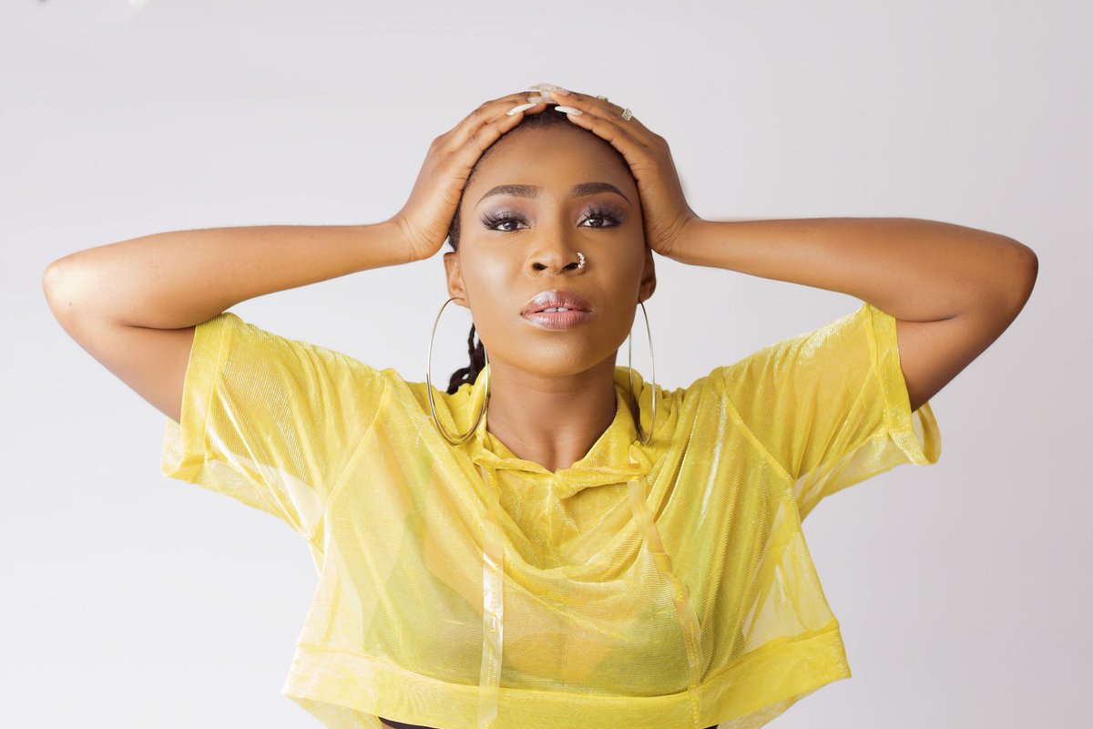AKSongstress's tweet photo. Happy New Year loves. #Nkomo https://t.co/U0i7mvNXlM