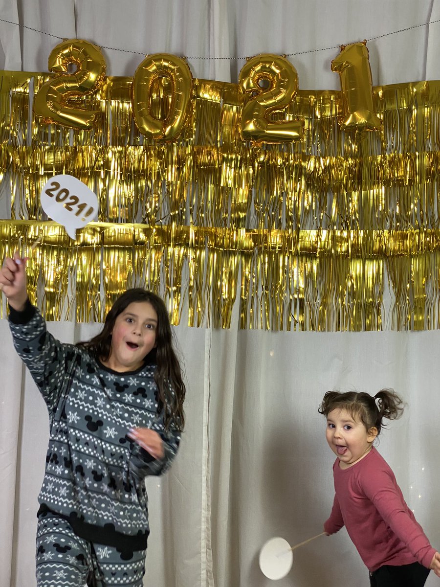 iam_juliang's tweet photo. Happy New Year #nyeseattle https://t.co/C12WKxFknv