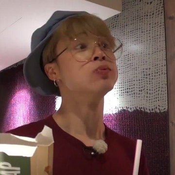 nom nom nom　　　　　(･´з`･)