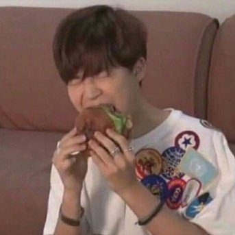 decided to get some burgers and popcorn while watching some movies ^^