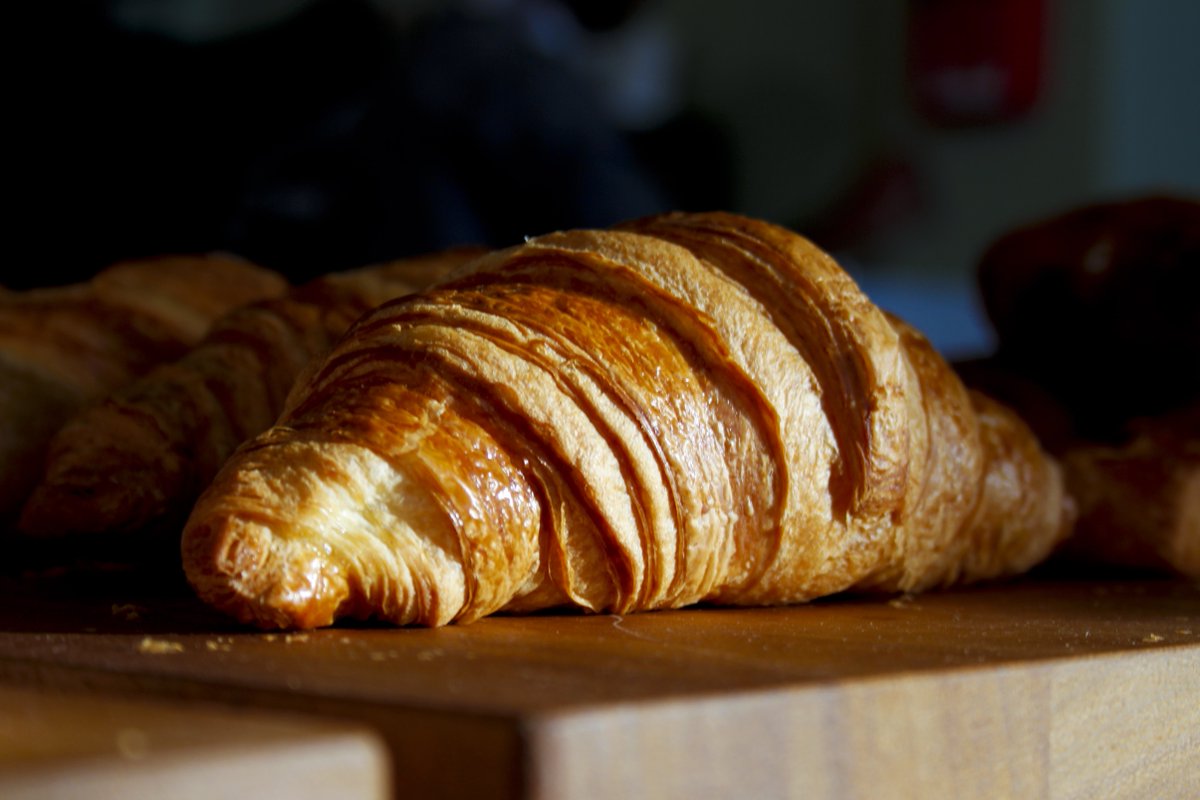 Good morning to you and Happy New Year! Whilst it might be nippy outside, we're looking forward to a long walk to dust off the cobwebs and a strong coffee and a pastry. What about you? We're open for takeaway at @RHSWisley so perhaps see you there! #newyearsday #happynewyear