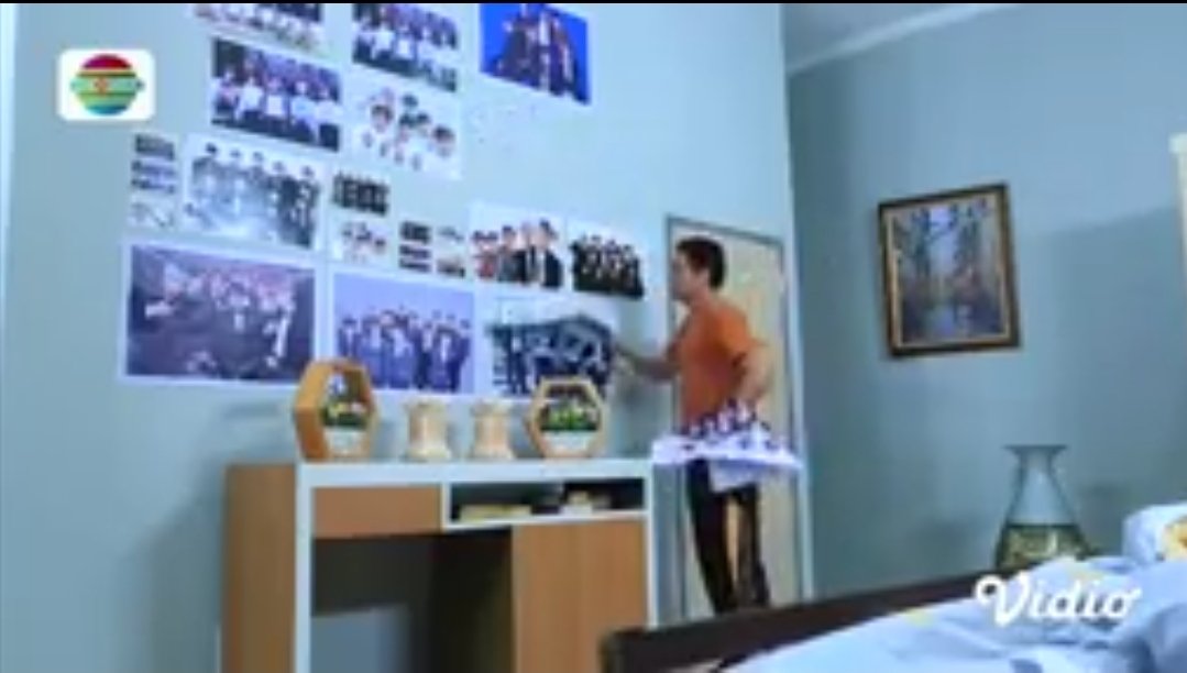 Yuk yg mau nonton di link ini bisa  https://m.vidio.com/watch/2089238-bagaimana-menyadarkan-istriku-yang-terlalu-terobsesi-k-pop-kisah-nyata