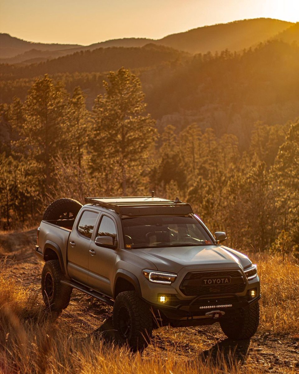 📸 @blackhillstaco 
'🌅 nothing like a golden hour drive to clear your 🧠..'
#toyotagram  #cbiequipped #blackhills #blackhillsnationalforest #tacoma #toyota #toyotatacoma #trdoffroad #liftedtrucksmatter #liftedtrucks #tacomabeast #tacomaworld #tacomatrdpro #tacoma3g