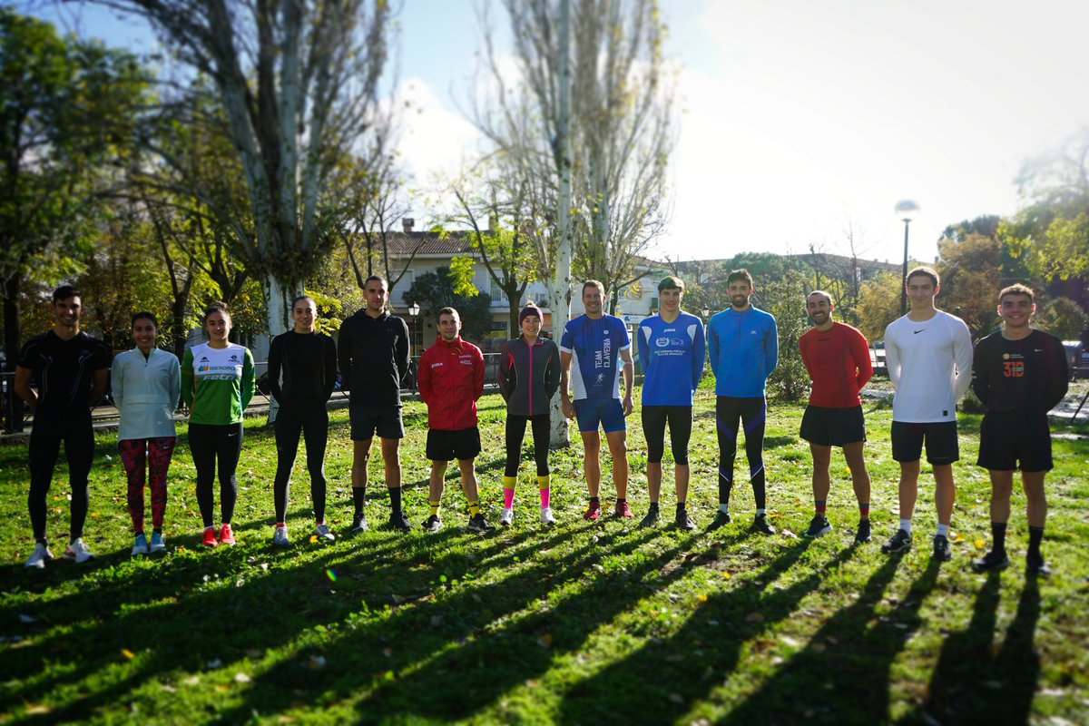 Feliz Año Nuevo 2021🥂🏊‍♂️🚴‍♀️🏃‍♂️
 
Todo el Staff y triatletas del #TEAMCLAVERÍA os deseamos un #felizaño2021 🏊‍♂️🚴‍♀️🏃‍♂️
.
#triatlon 
#TEAMCLAVERÍA