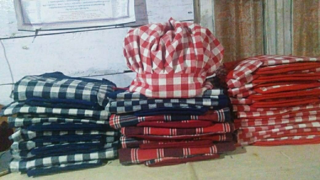 PakyongSRLM's tweet photo. Things to buy in 2021
Apron stitched together with love and care by #SHG members of 🙂 #Pakyong #Sikkim
Want to buy?
Call +918348066702, +919564553859, +919547301702
@DAY_NRLM https://t.co/kCsWg65B9O