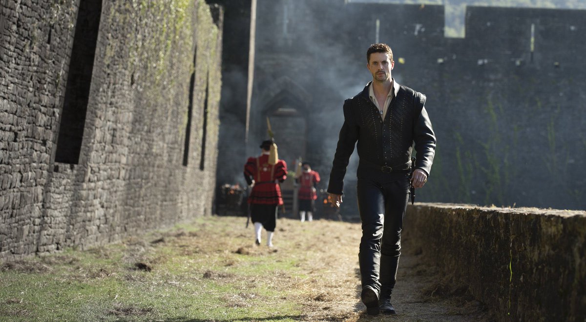 ADiscoveryOfWTV's tweet photo. Happy New Year!!! It’s officially the 7 day countdown to the UK premiere of #ADiscoveryofWitches Season 2 on Sky One and @NOWTV and we are striding towards it at vamp speed! 🧛‍♂️💨
#Witchmas @skytv @DebHarkness @BadWolf_TV https://t.co/3brR4uypfp